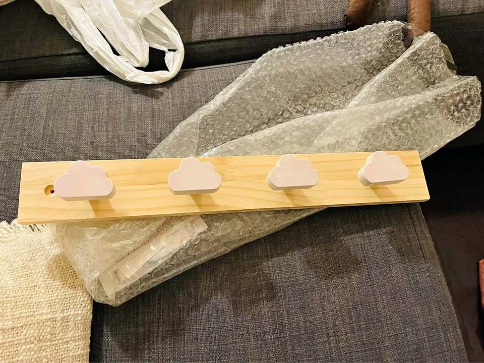 Brand new cloud shaped wooden coat hanger rack