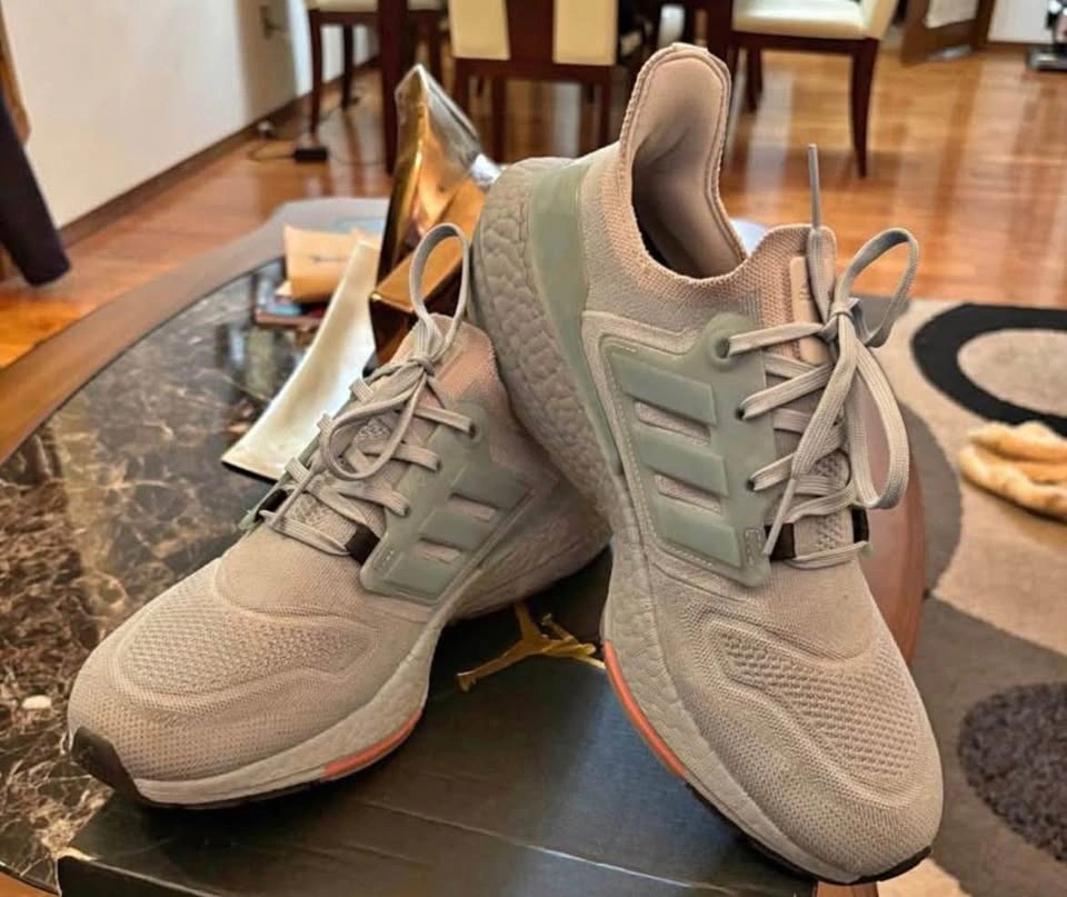 Men Adidas Ultraboost 9.5 - photo 2