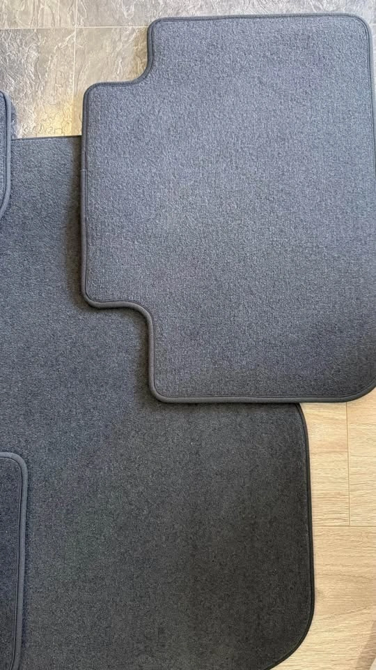 Bmw X3: Floor Mats Set of 4 Dark Grey-New - photo 3