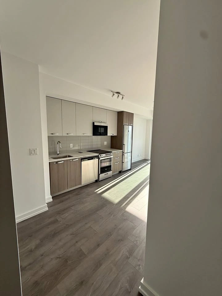 2 Beds 2 Baths Apartment