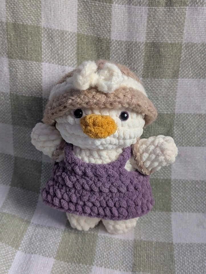 Crochet Dress-Up Ducks - photo 2