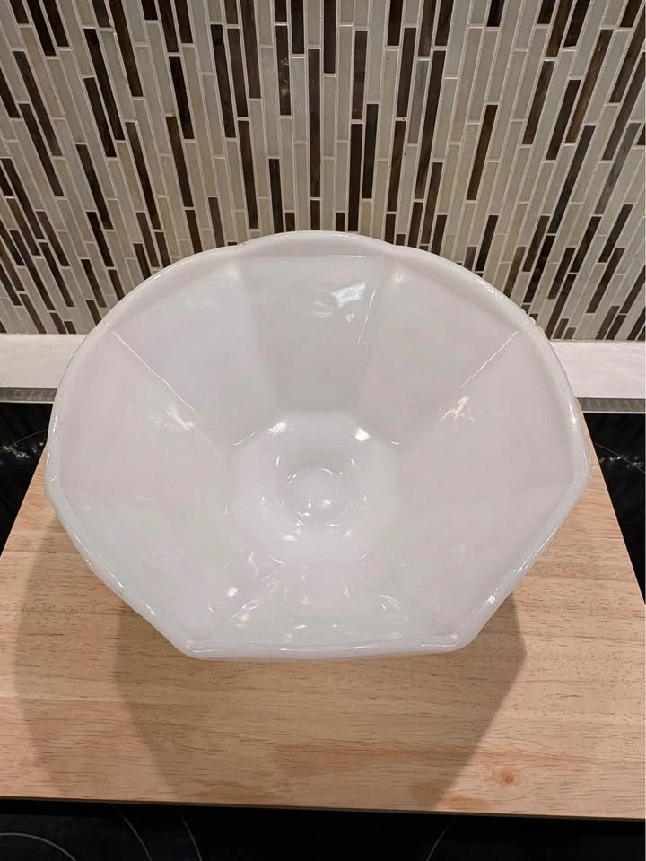 Vintage Milk Glass Grape Pattern Hexagonal Bowl - photo 2