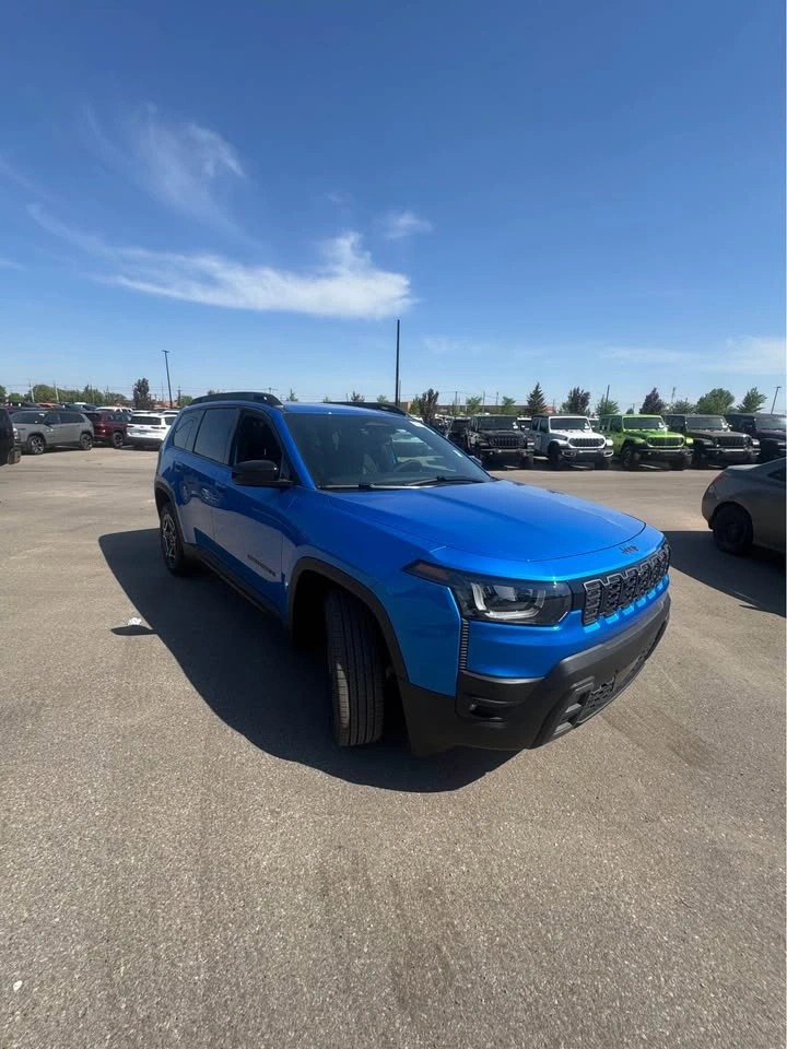 2026 Jeep Cherokee Laredo - photo 3