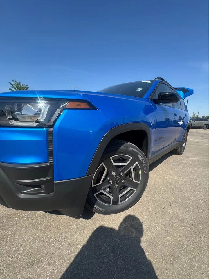 2026 Jeep Cherokee Laredo - photo 4