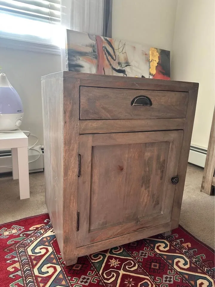 Nightstand/side table - photo 2