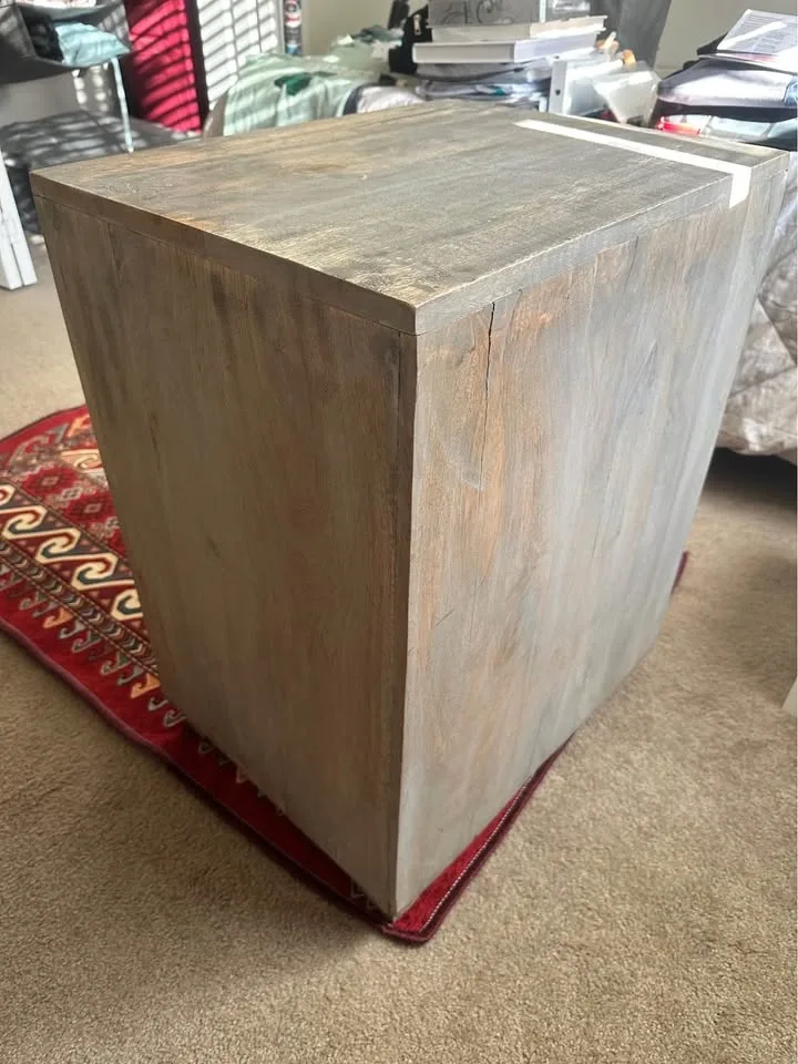 Nightstand/side table - photo 5