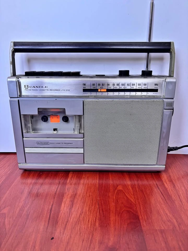 Vintage Candle AM/FM Cassette Recorder Boombox Radio