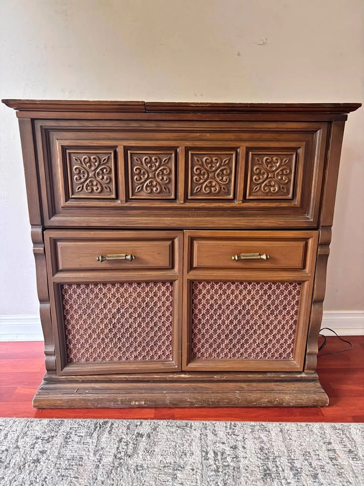 Vintage Westinghouse 1960’s Stereo Console Cabinet