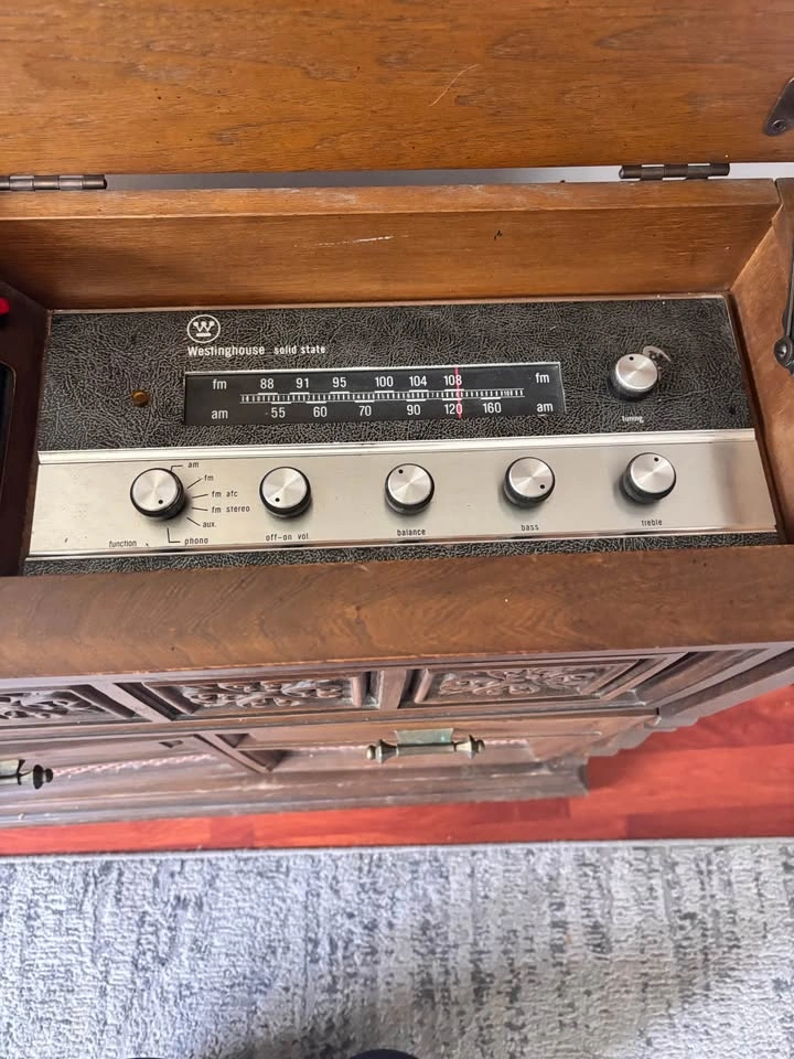 Vintage Westinghouse 1960’s Stereo Console Cabinet - photo 3
