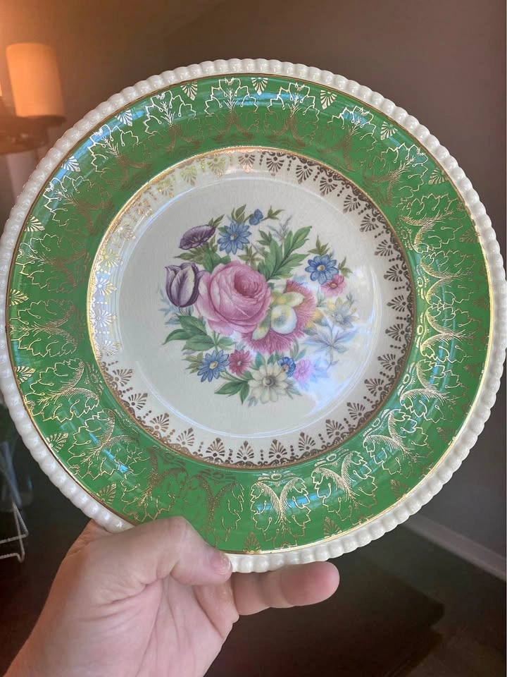 Vintage Solian Ware #777 dinner plate