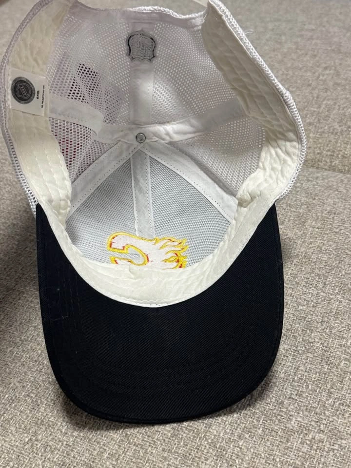 Brand new! Calgary Flames 1989 Stanley Cup Champions Hat - photo 2
