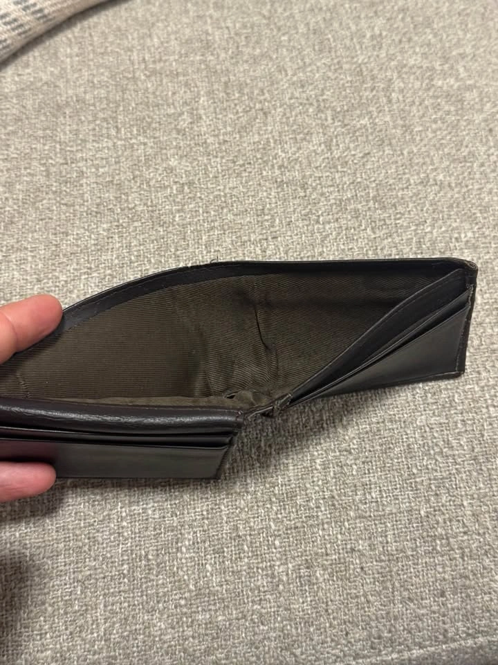 Guess Wallet - photo 3