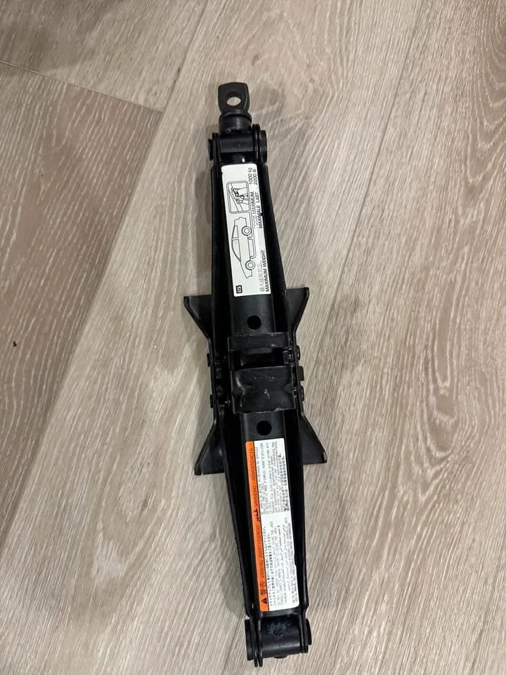 Scissor jack