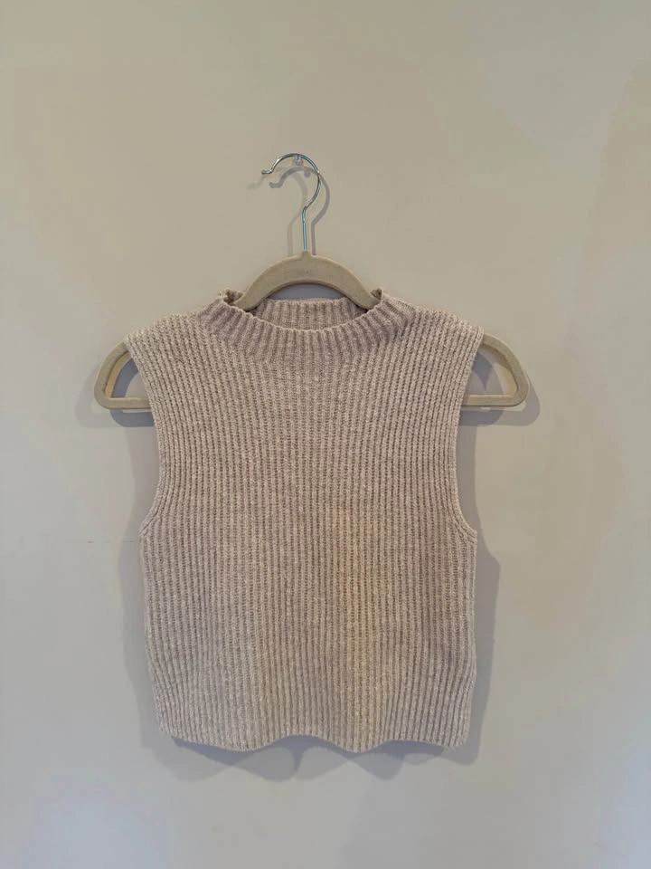 CLOSET CLEANOUT! Aritzia, Dynamite, & More - photo 5