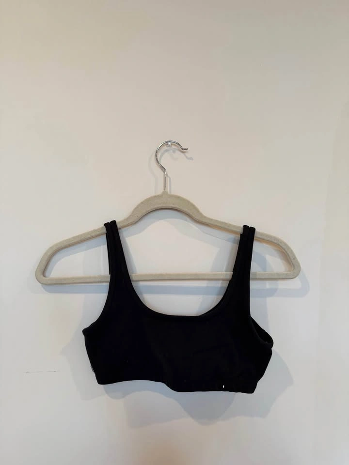 CLOSET CLEANOUT! Lululemon, Aritzia, & More - photo 2
