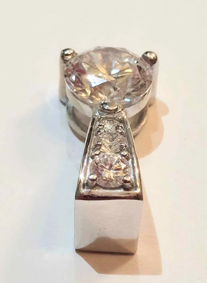 1.57 ct. Round Brilliant Solitaire Lab Diamond Pendant/14K Gold - photo 2