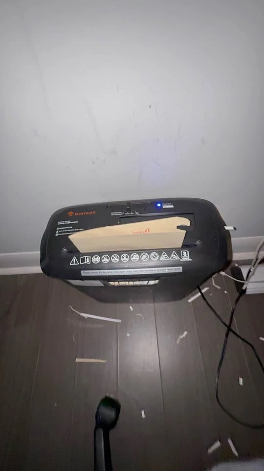 Paper shredder - photo 2