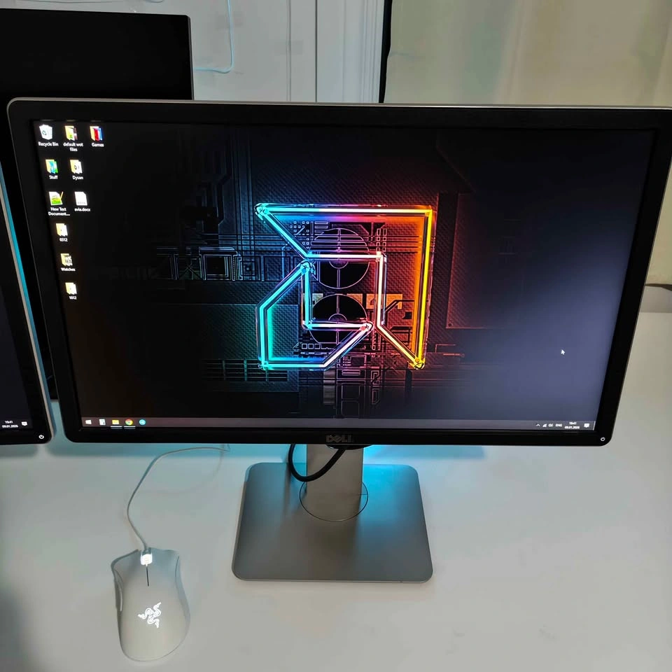 2 DELL IPS Monitors: Amazing Bright Screen - photo 4