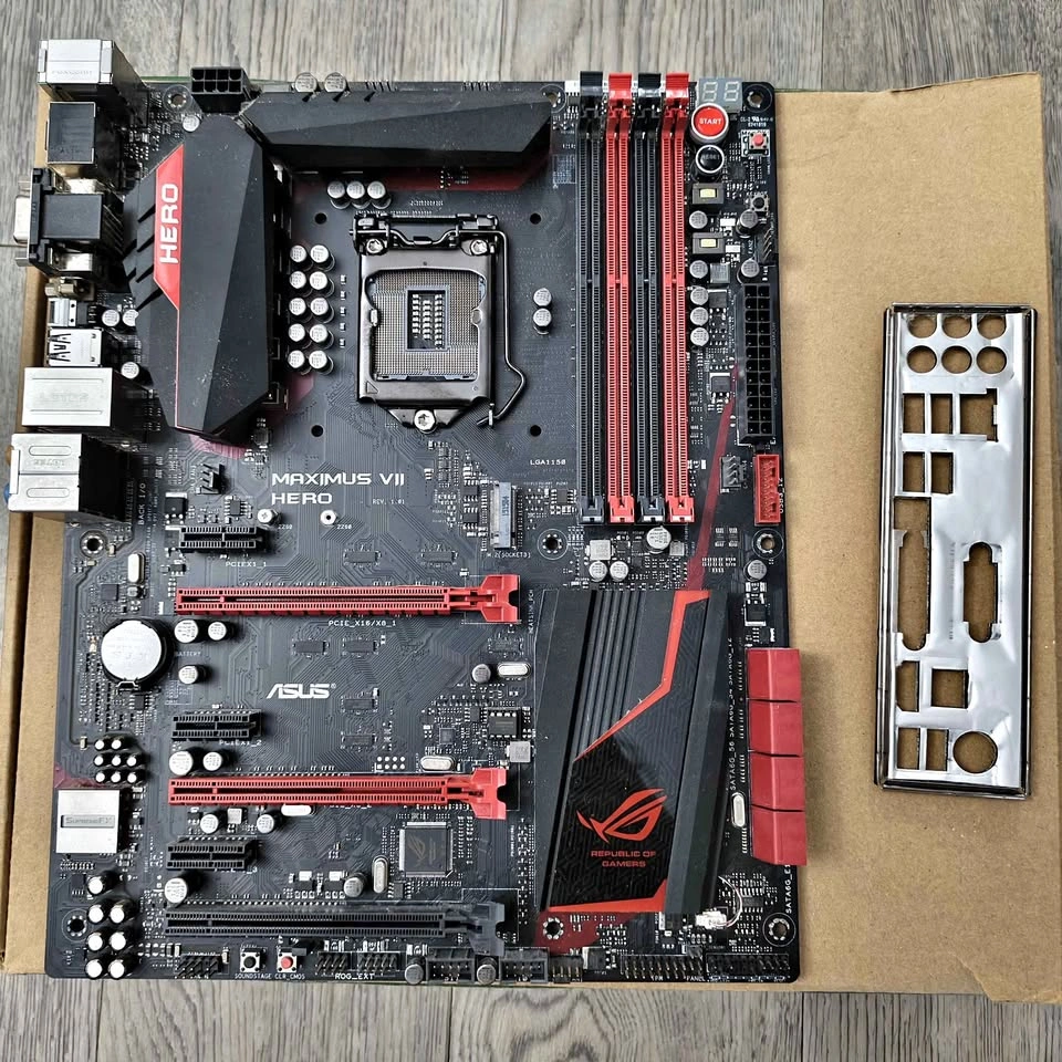 ASUS LGA1150 Motherboard (for parts)