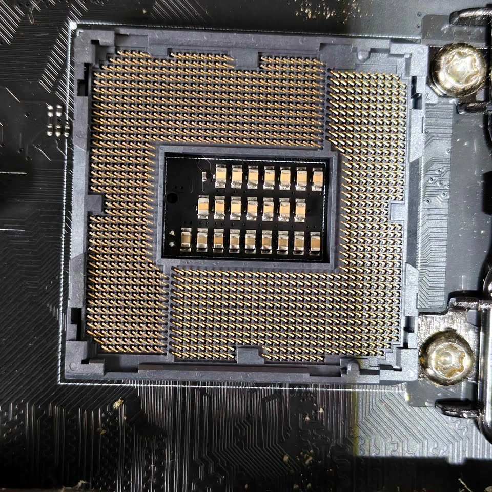 ASUS LGA1150 Motherboard (for parts) - photo 2