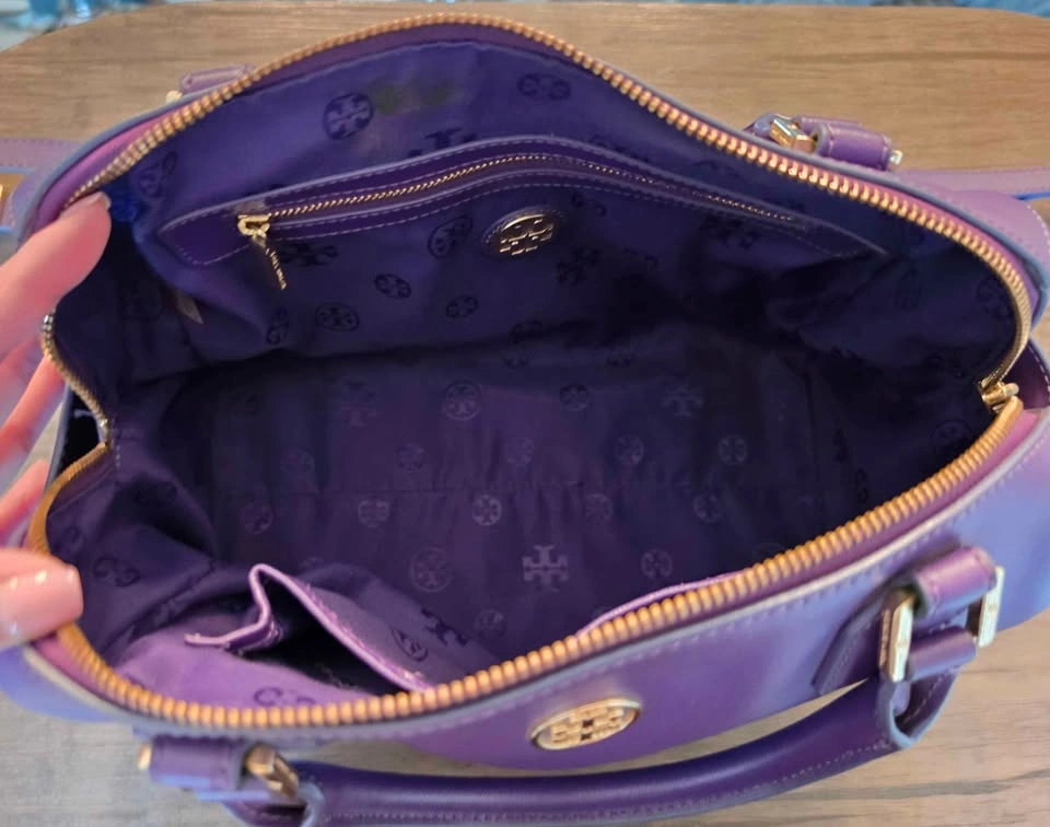 TORY BURCH Robinson Middy Satchel Purse/Electric Purple - photo 5