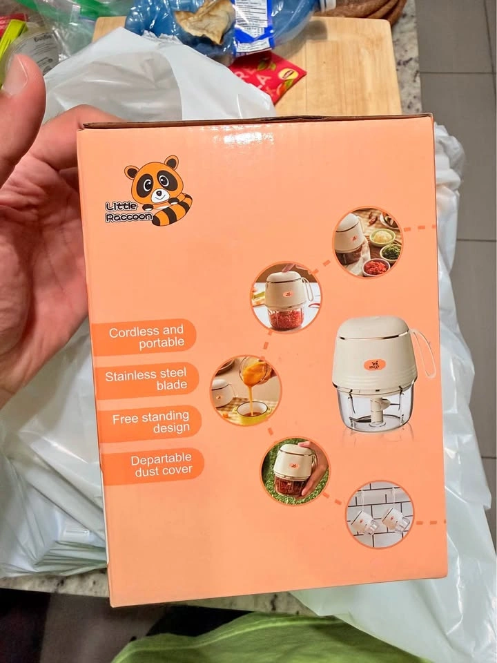 Electric cordless food chopper