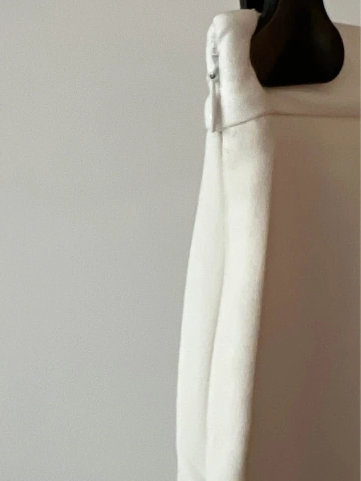 BCBGMAXAZRIA Off White Shorts - photo 3