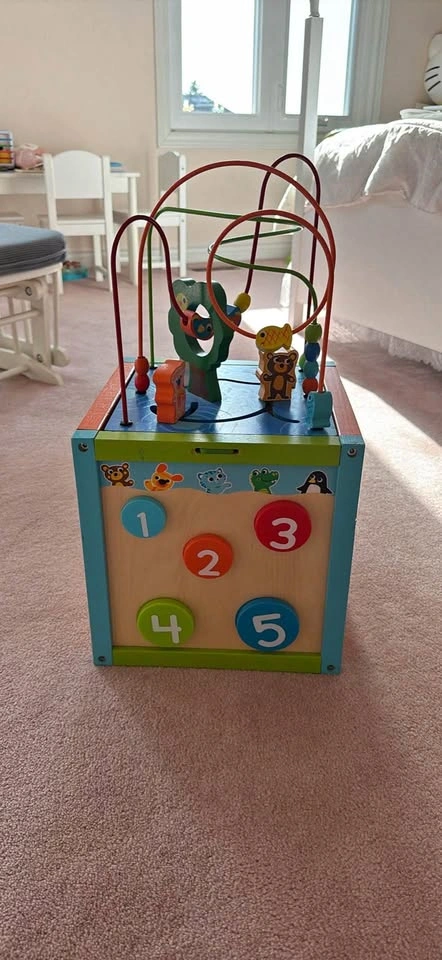 Imaginarium wooden activity cube