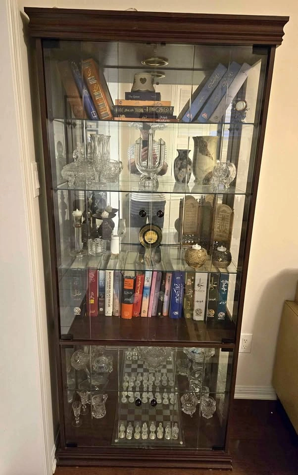 Glass 4 doors cabinet