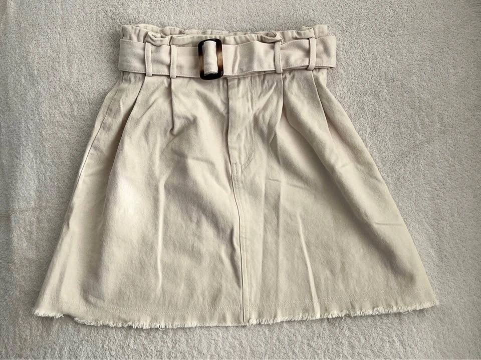 F21 Off White Skirt