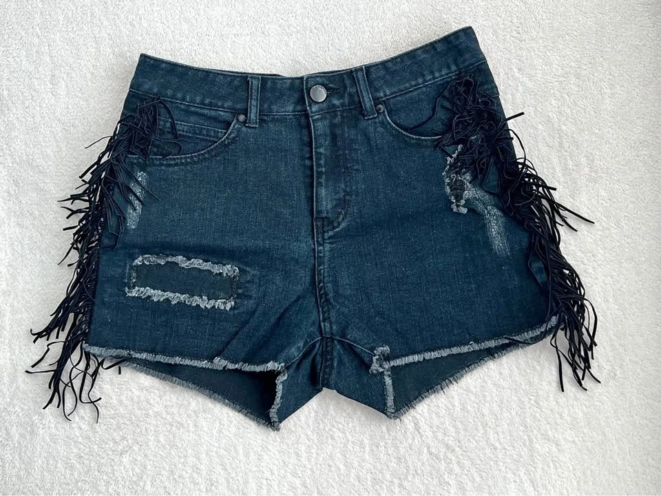 Kai-aakmann Black Shorts