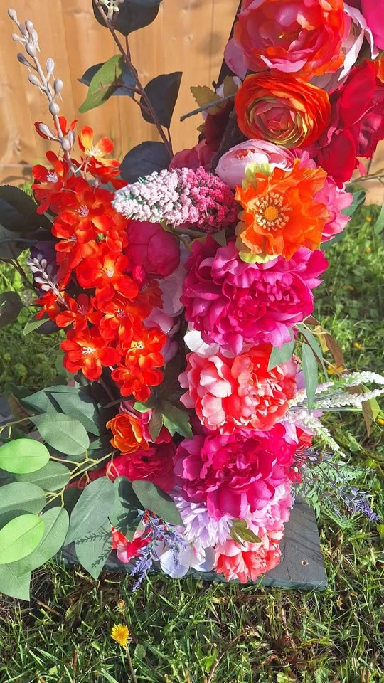 Natural Wood and Floral Arch - photo 2