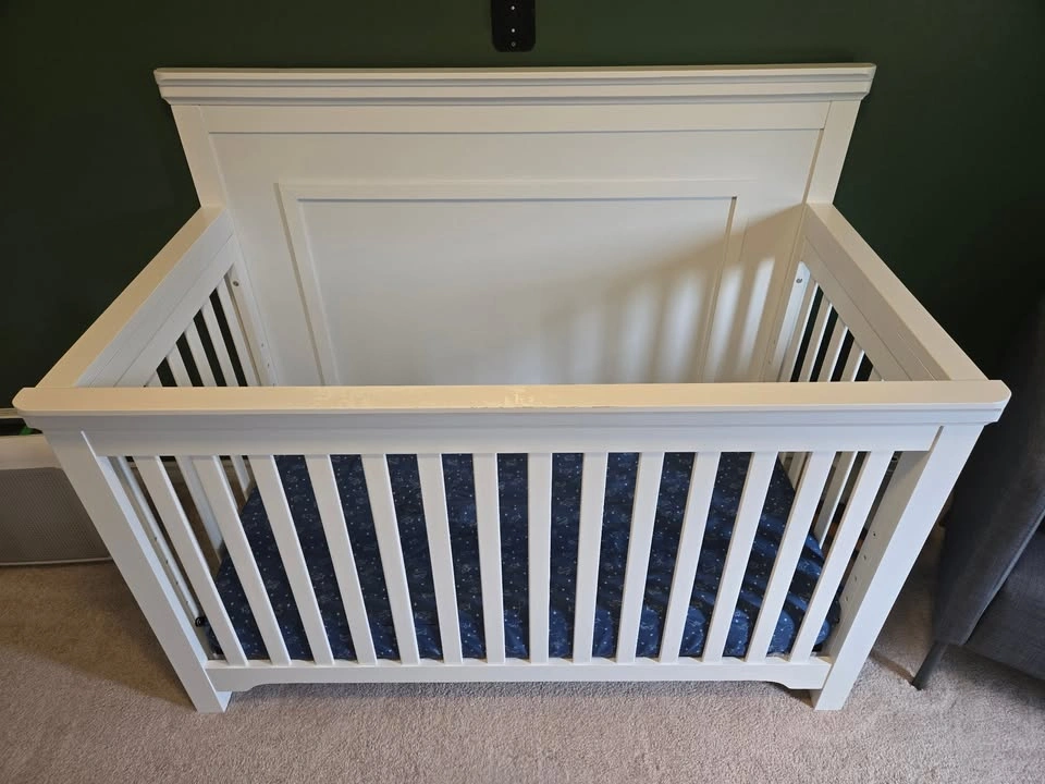 Full crib setup (crib, bed side conversion, mattress, sheets) - photo 2