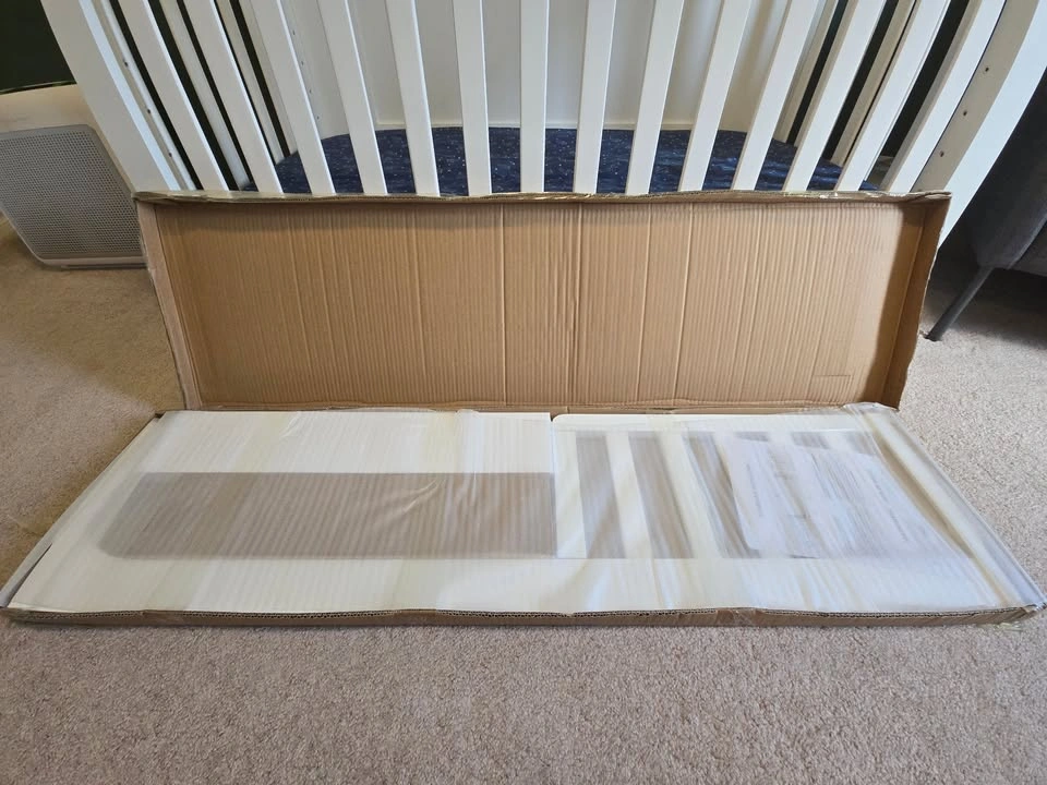 Full crib setup (crib, bed side conversion, mattress, sheets) - photo 5