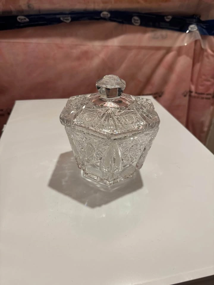 Hexagonal Cut Crystal Lidded Serving Dish - photo 3