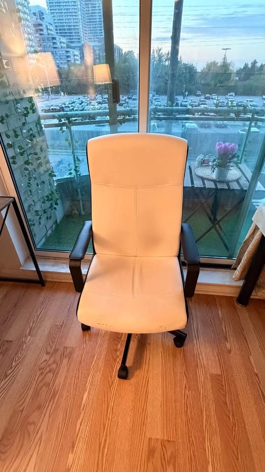 White and Black Office Chair - photo 3