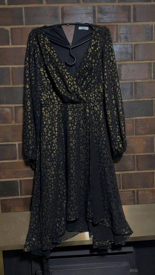 Used like new dress for sale - photo 2
