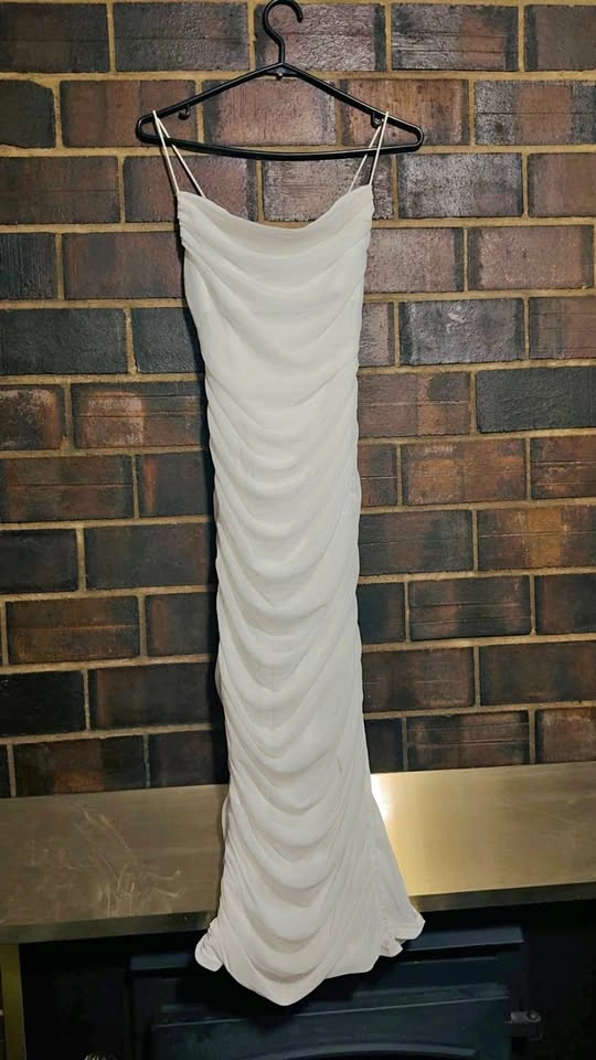 Brand new dress best for prom
