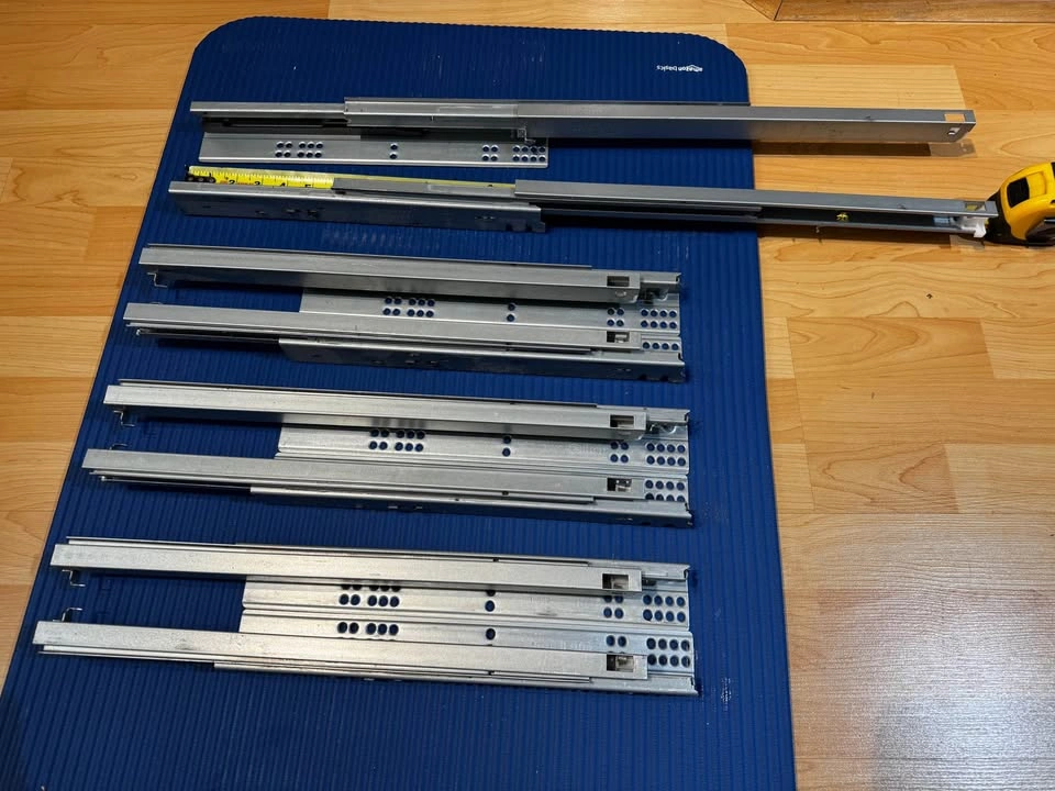 4 pair DTC SOFT CLOSE DRAWER SLIDES - photo 2