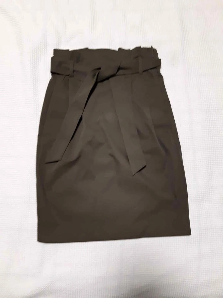 H&M Olive Green Paperbag Waist Tie Belt Skirt US 0