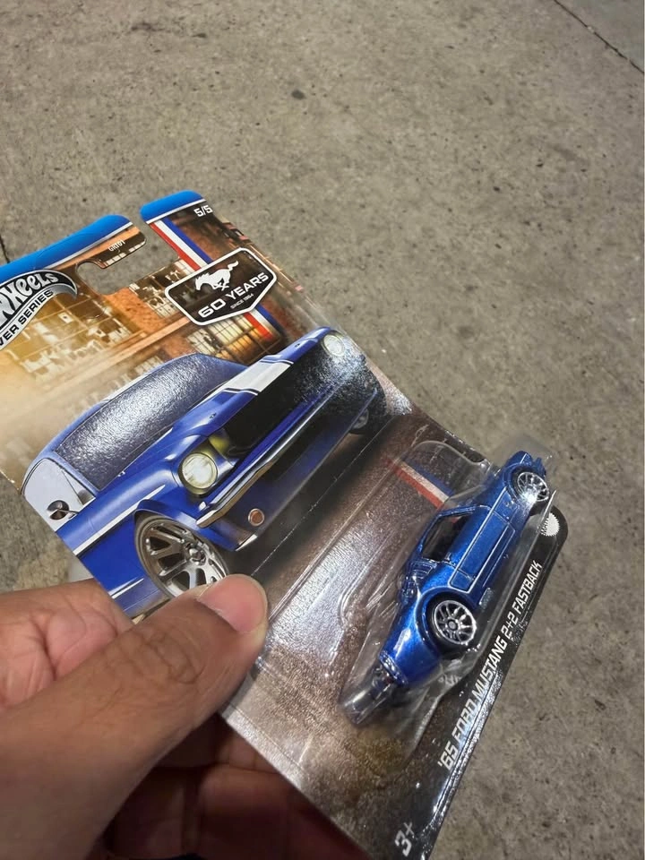 Hot Wheels Silver Series CHASE '65 Ford Mustang - photo 2