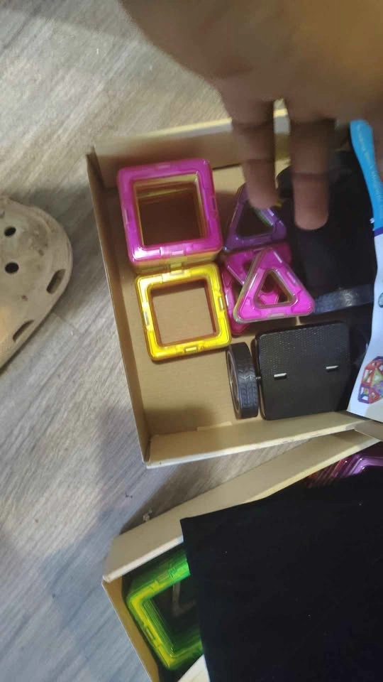 A bundle of magnetic toys - photo 4
