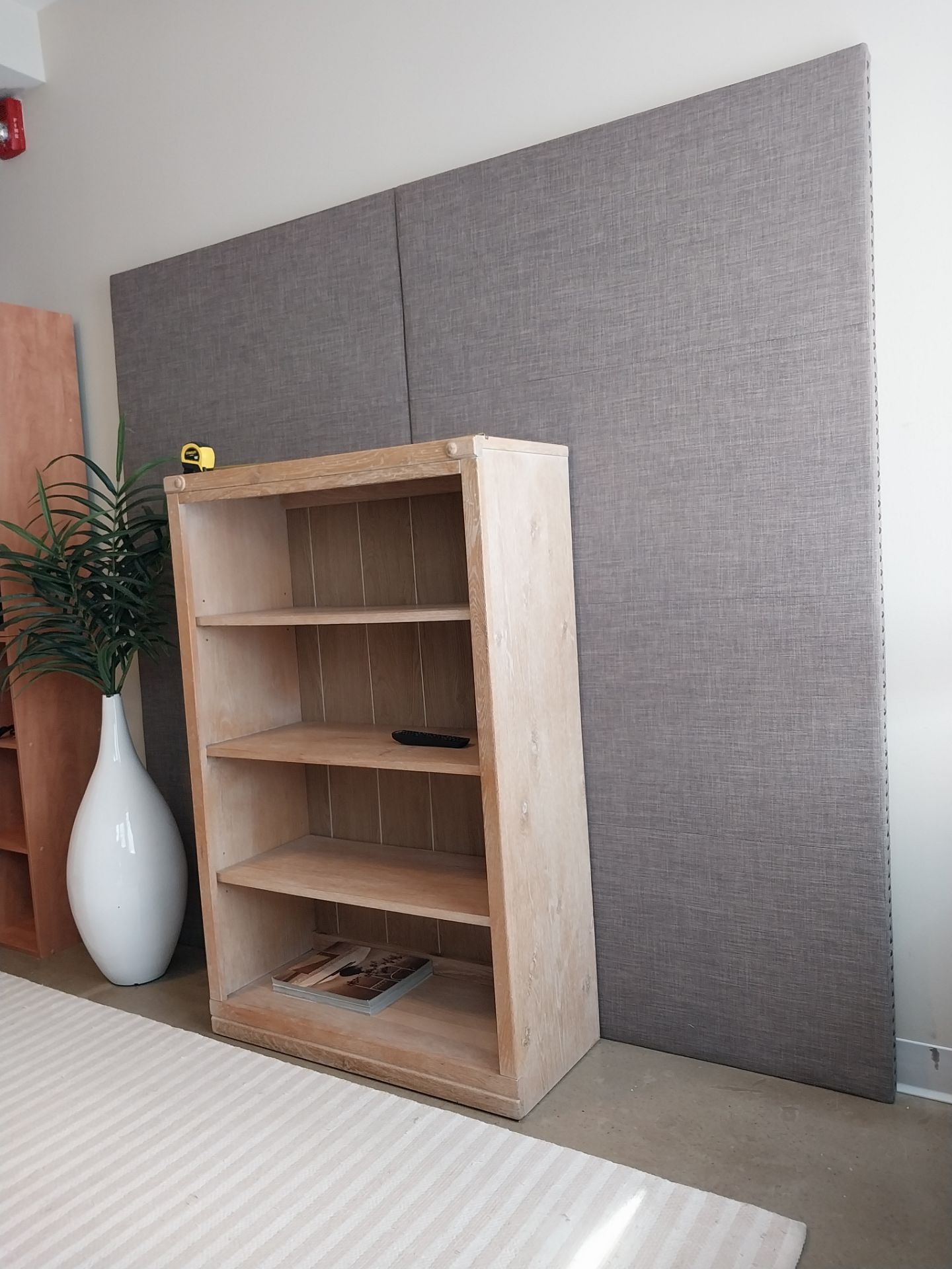 Stanley Furniture Bookcase - photo 4