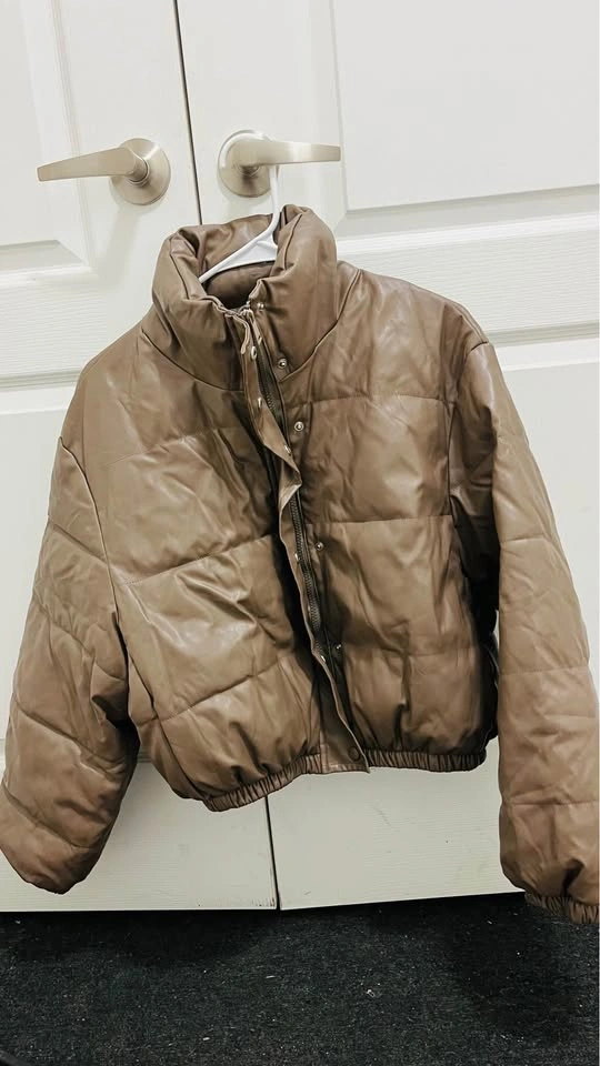 Women’s Puffer Jacket – Size XL - photo 2