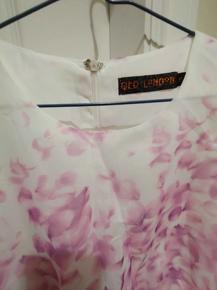 QED London - Pink Floral Dress - Size M - New - photo 2