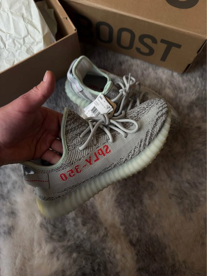 Yeezy Boost 350 V2 'Blue Tint' Size 9 - Brand New - photo 2