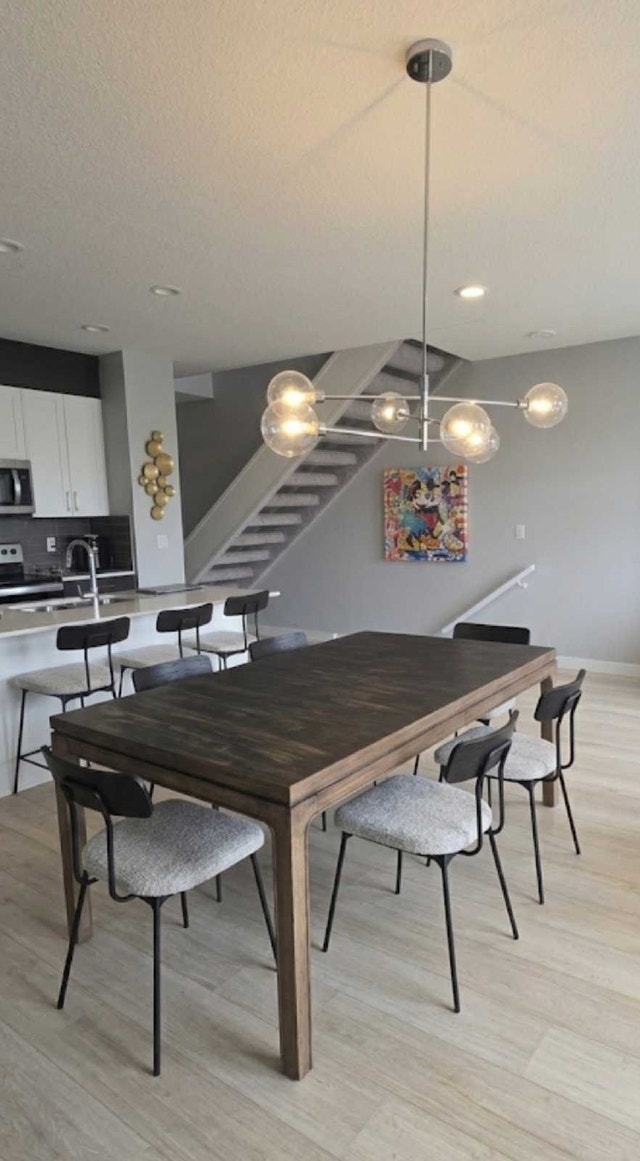 Chandelier & 3 Full-Length Pendants - photo 2