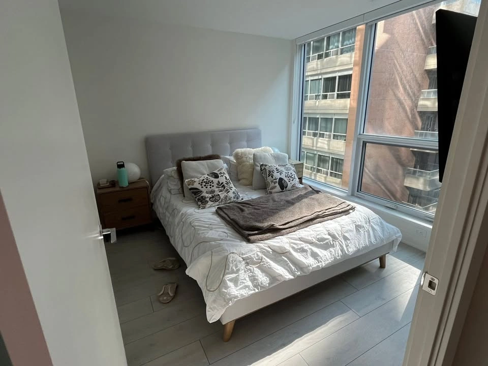MOVING SALE – STRUCTUBE Furniture, Desk, Bed, Kitchen & Decor
