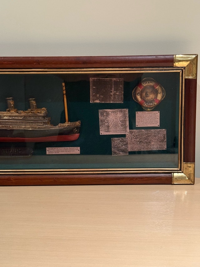Titanic Framed Ship Model Display Shadow Box - photo 2