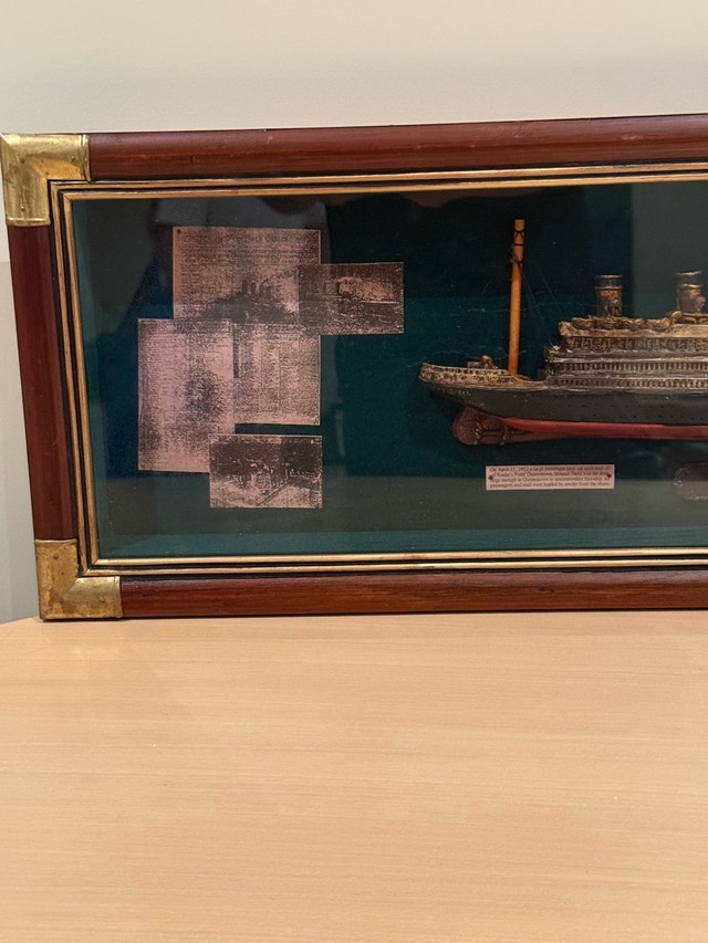 Titanic Framed Ship Model Display Shadow Box - photo 4